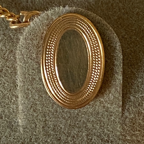VTG I C.D. Foster I 14K Oval Bordered Tie Tac